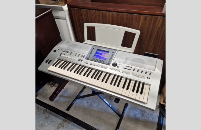 Yamaha PSR-S700 Keyboard, Used (SN:GBRCNN01047) - Image 5